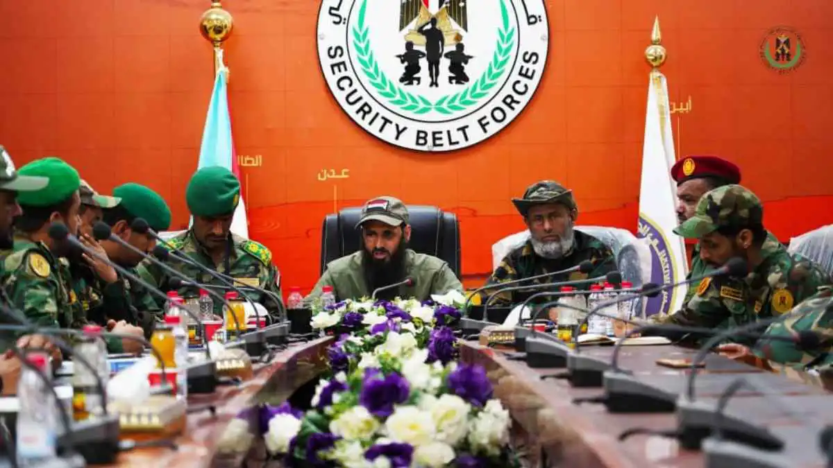 اليمن.. الوالي يؤكد جاهزية "الحزام الأمني" للدفاع عن أمن الجنوب