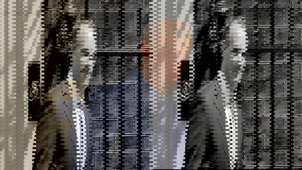 بريطانيا تعلن مراجعة تأمين سفارتها في إيران