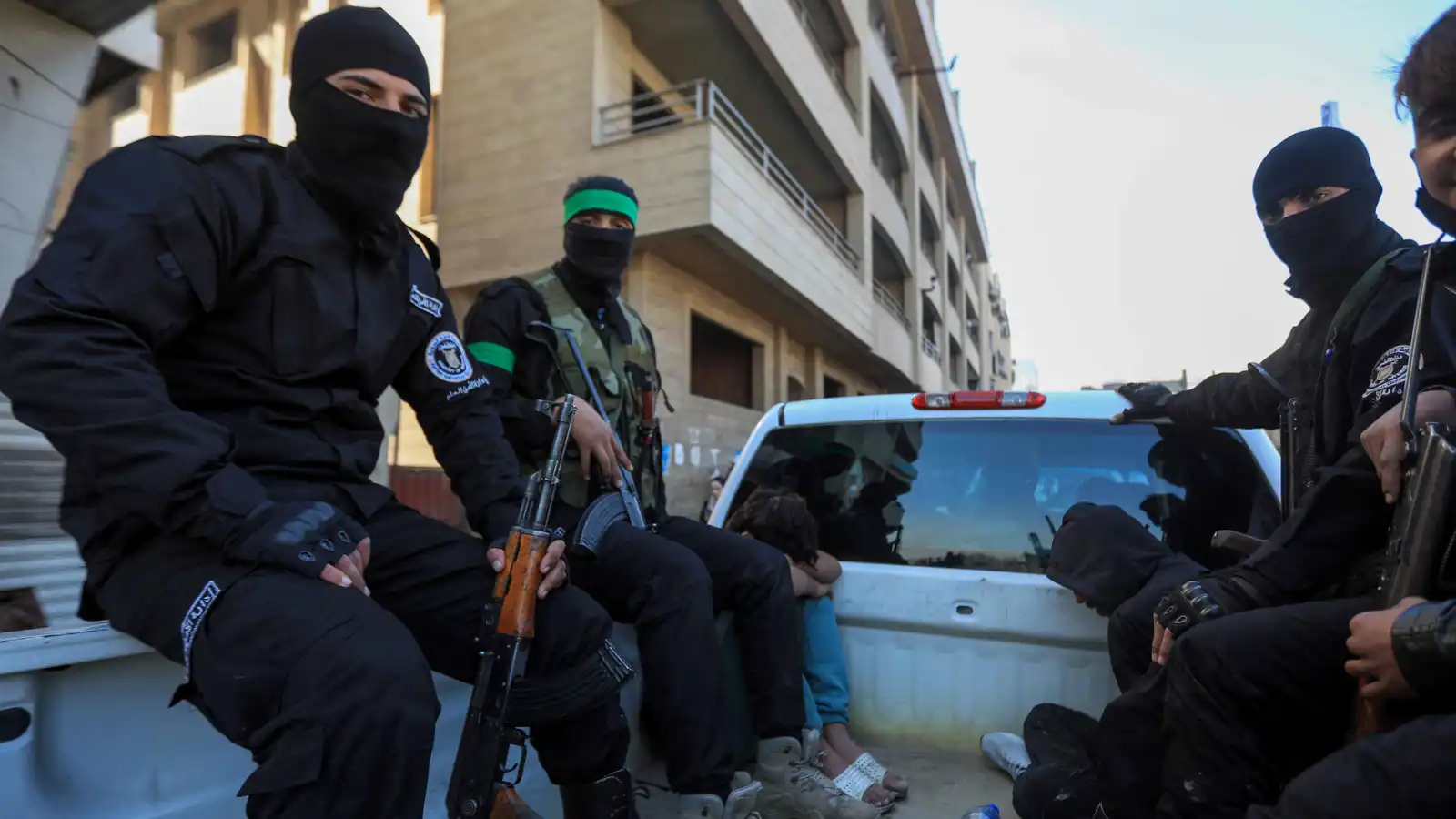 قبل العثور على جثته.. كاميرات توثق اختطاف شاب بريف دمشق (فيديو)