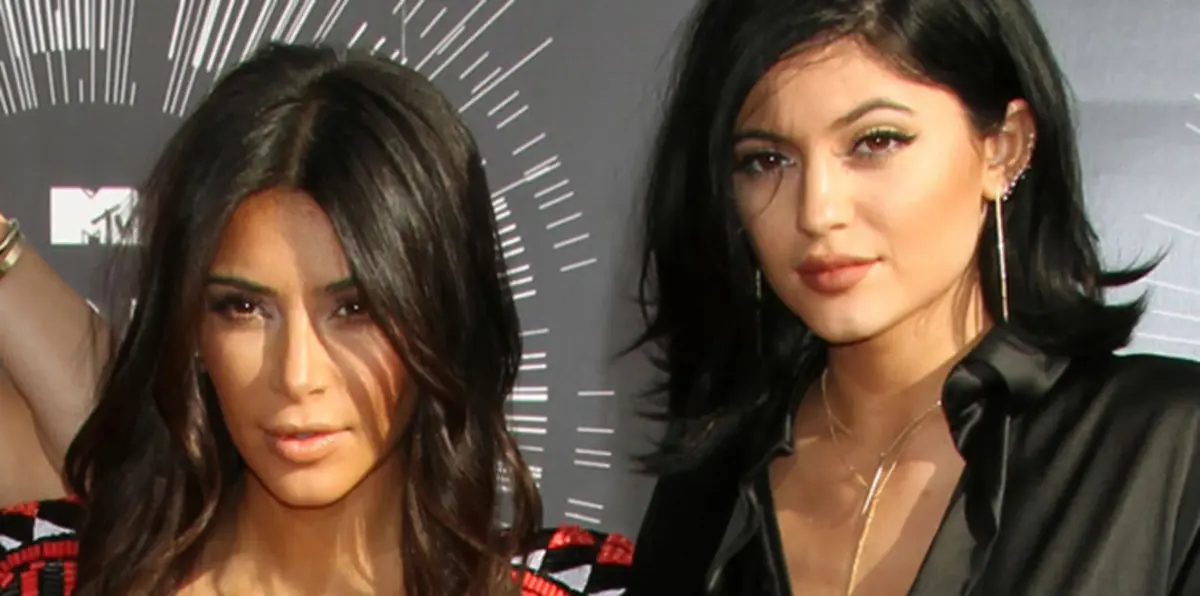 بالصور.. كايلي جينر تهدد عرش كيم كارديشيان