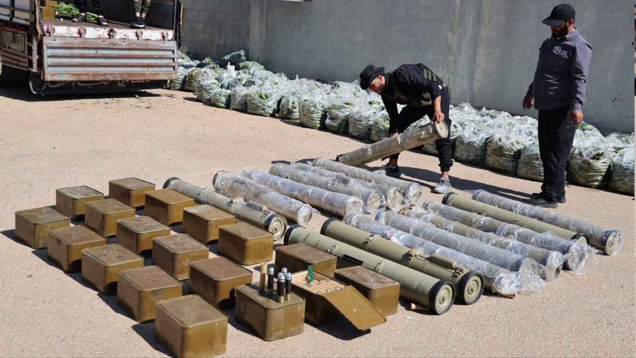 بينها صواريخ موجهة.. سوريا تحبط تهريب أسلحة إلى لبنان (صور)
