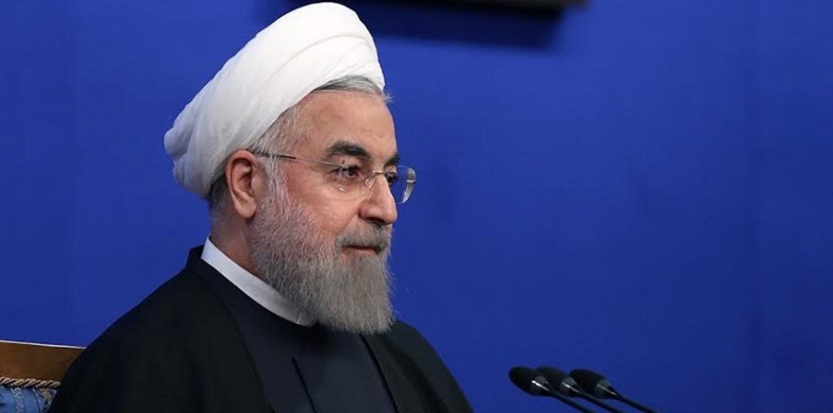 روحاني ينتهج سياسة الضرب تحت الحزام مع المتشددين في إيران