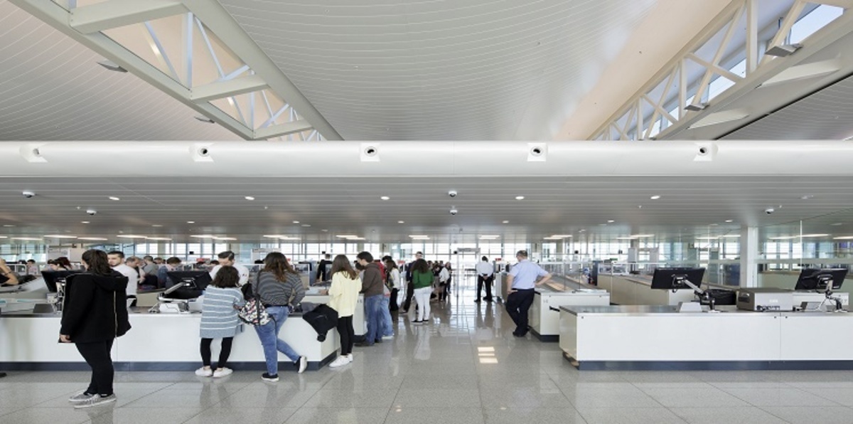 إعادة فتح مطار بروكسل جزئيًا مساء الجمعة