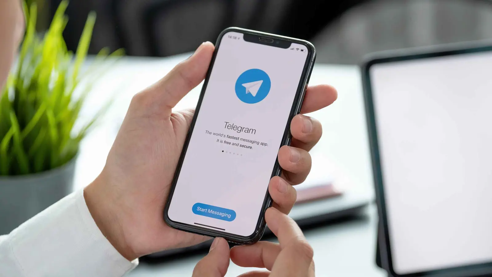 فرنسا.. توقيف 55 بتهمة تبادل اعتداءات على أطفال عبر تلغرام