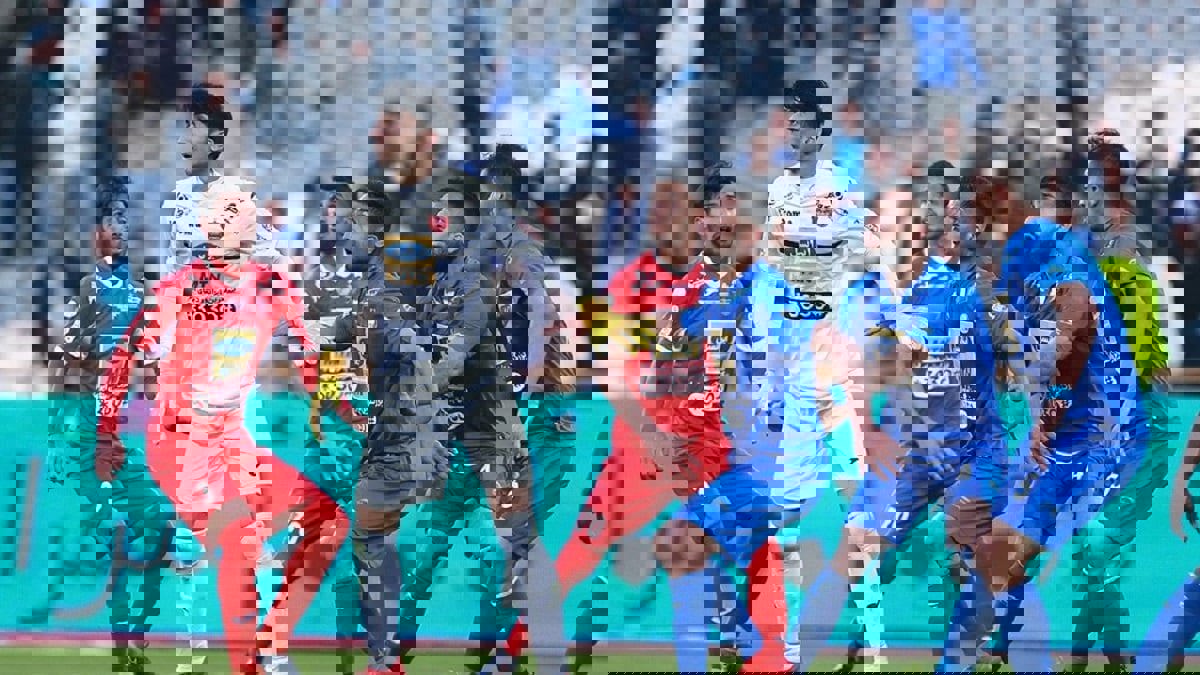 كل 5 أيام مباراة.. استئناف مباريات الدوري الإيراني في يونيو