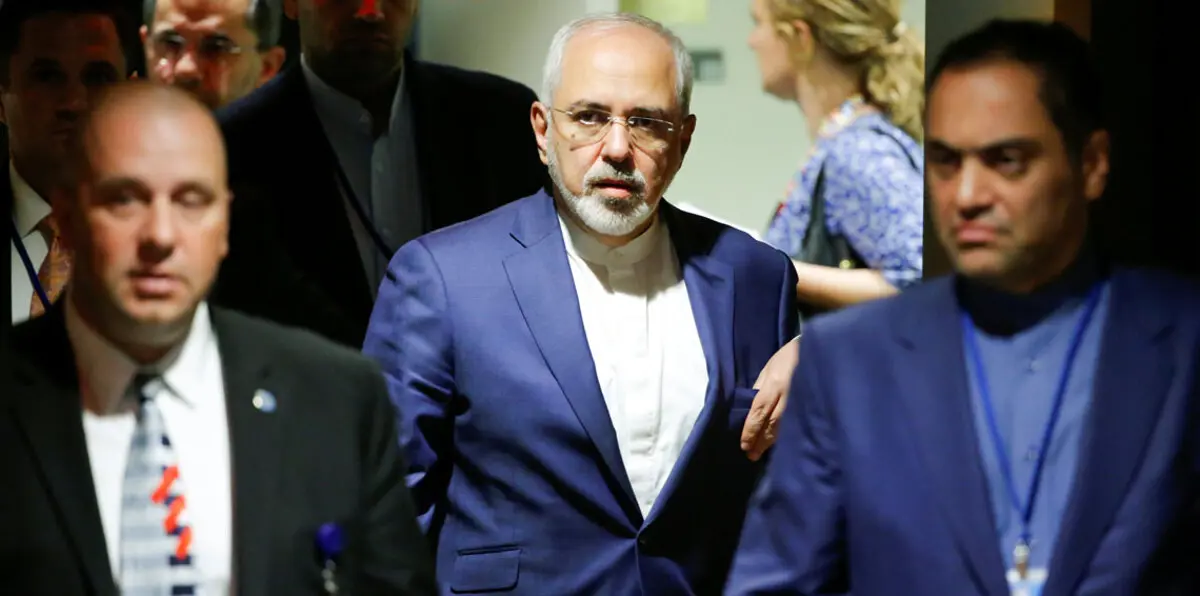 ظريف من مسقط: نأمل أن تلتزم أمريكا بالاتفاق النووي