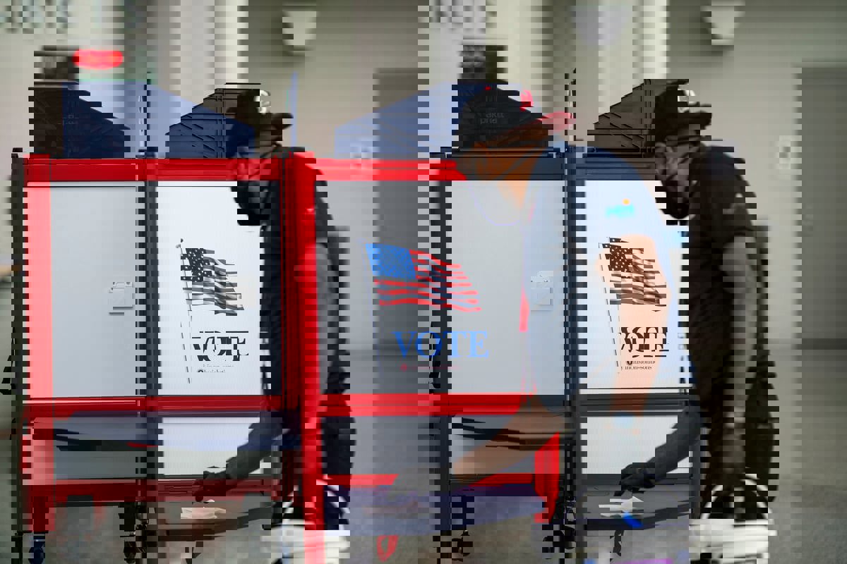 الذكاء الاصطناعي.. خطر جديد يهدد انتخابات الرئاسة الأمريكية