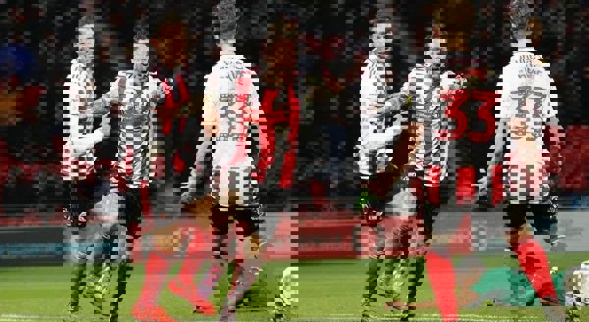 مصير أندية إنجلترا مرتبط بتصويت 800 لاعب.. ما القصة؟