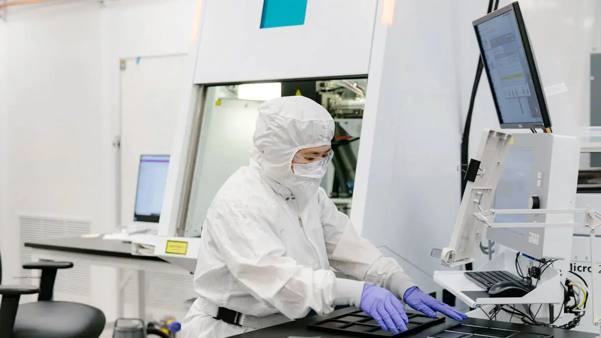 باحثون يقتربون من إنتاج بطاريات لشحن السيارات الكهربائية بدقائق