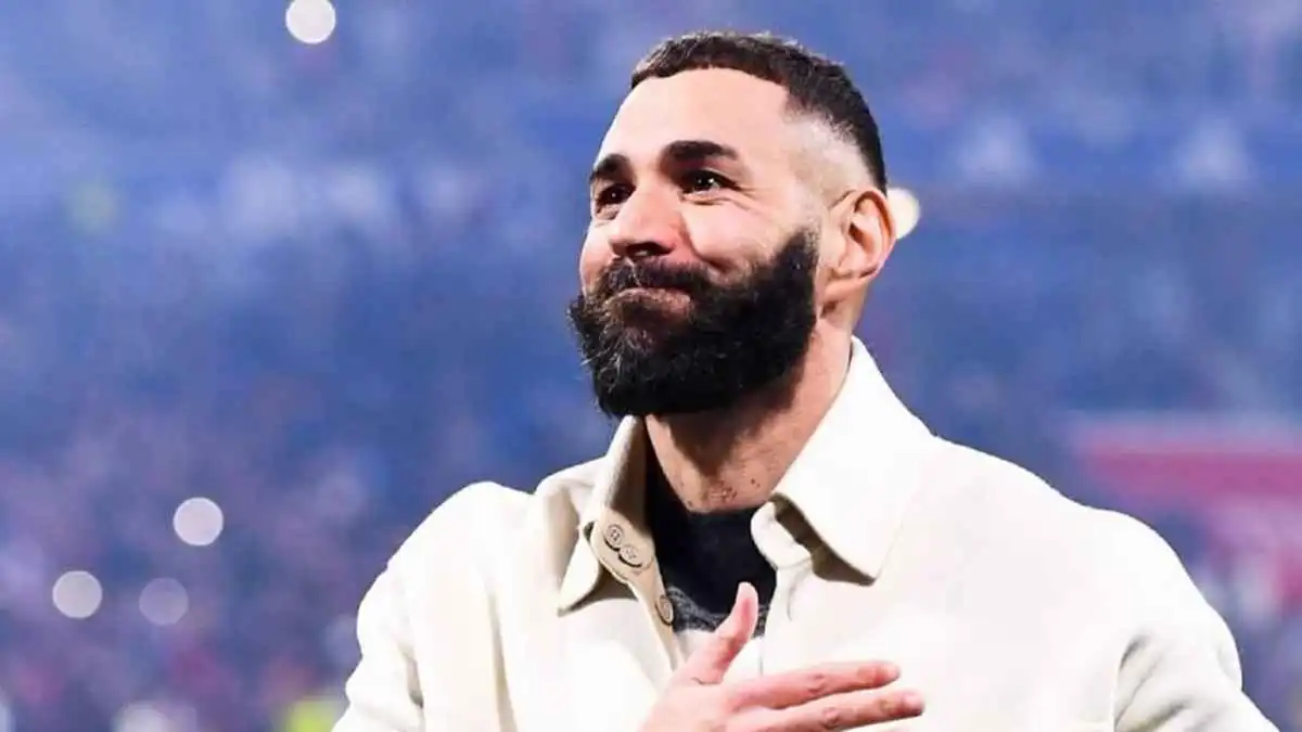 كريم بنزيما يفاجئ ريال مدريد قبل نهائي كأس السوبر الإسباني أمام برشلونة