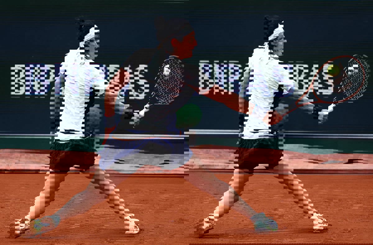 أنس جابر تودع بطولة فرنسا المفتوحة بخسارة أمام الأمريكية غوف