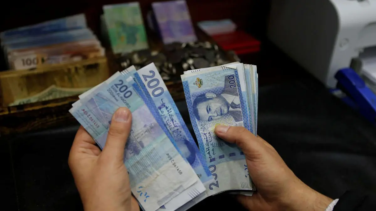 المغرب يرفع الحد الأدنى لمرتبات العاملين في القطاعين العام والخاص