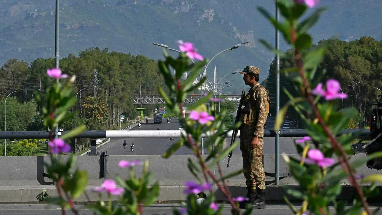 في رسائل عاجلة.. إسرائيل تطالب واشنطن بوقف التفاوض مع إيران "فورًا"