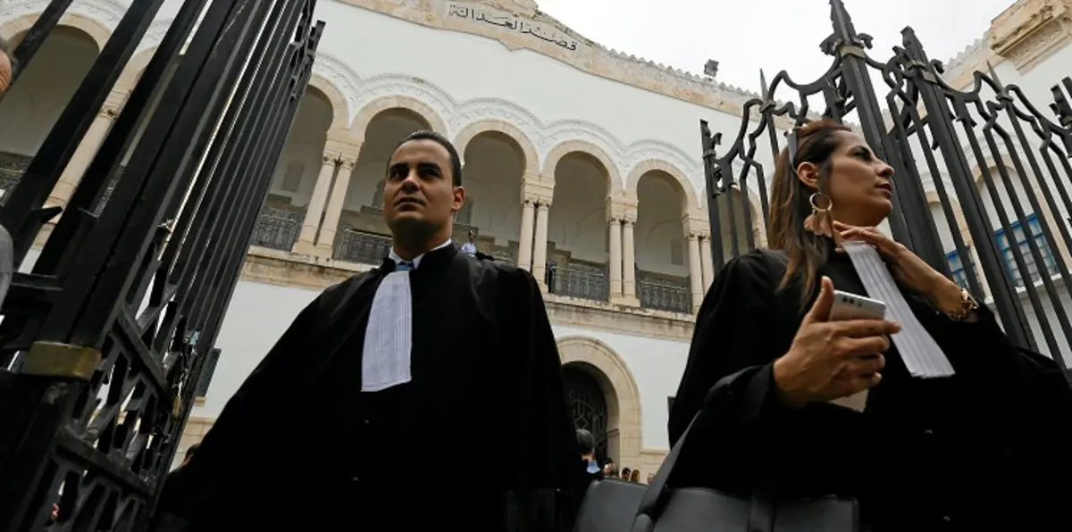 الجزائر تمنع المحامين من ارتياد مواقع التواصل الاجتماعي (صورة)