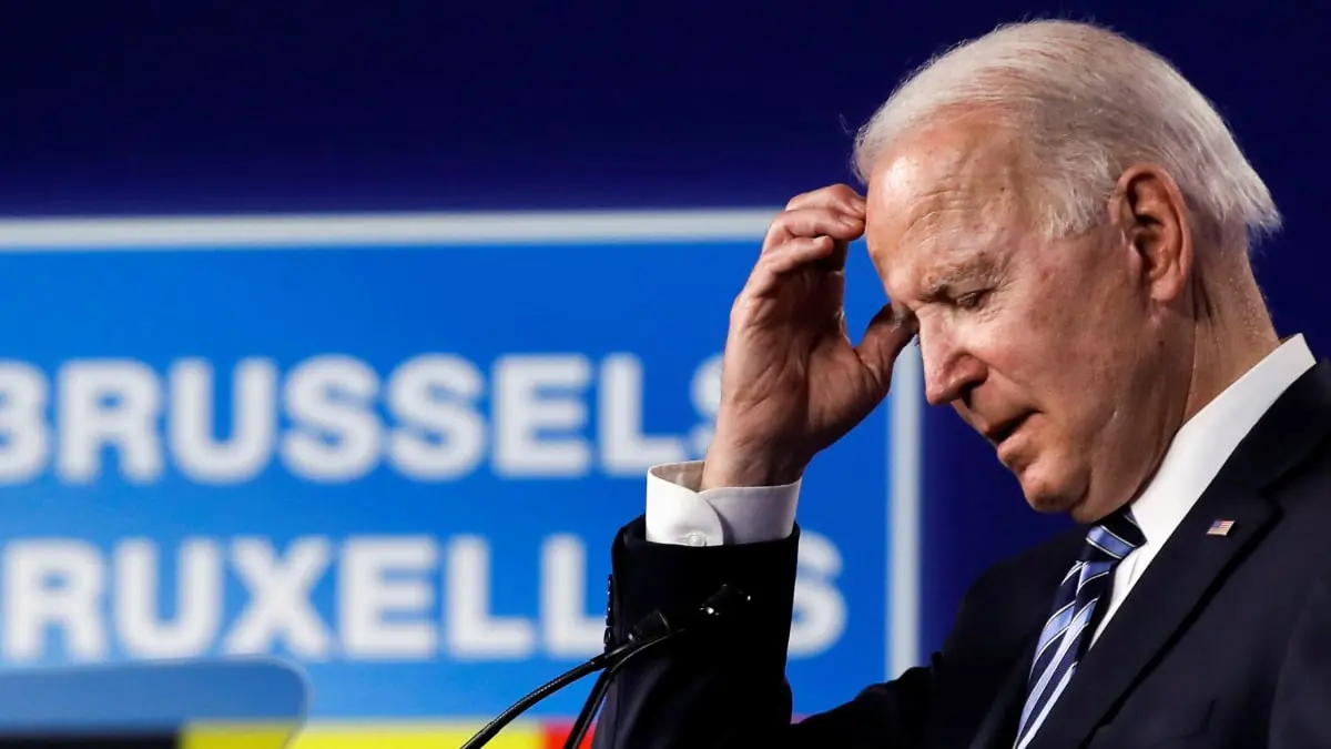 شبح "الخرف" يُطارد بايدن.. هل يقترب مشواره السياسي من النهاية؟