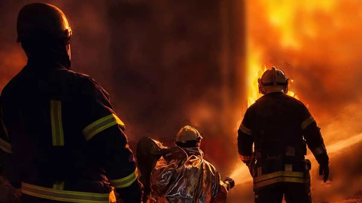 هجوم روسي على محطات طاقة أوكرانية يغرق كييف في الظلام (فيديو)