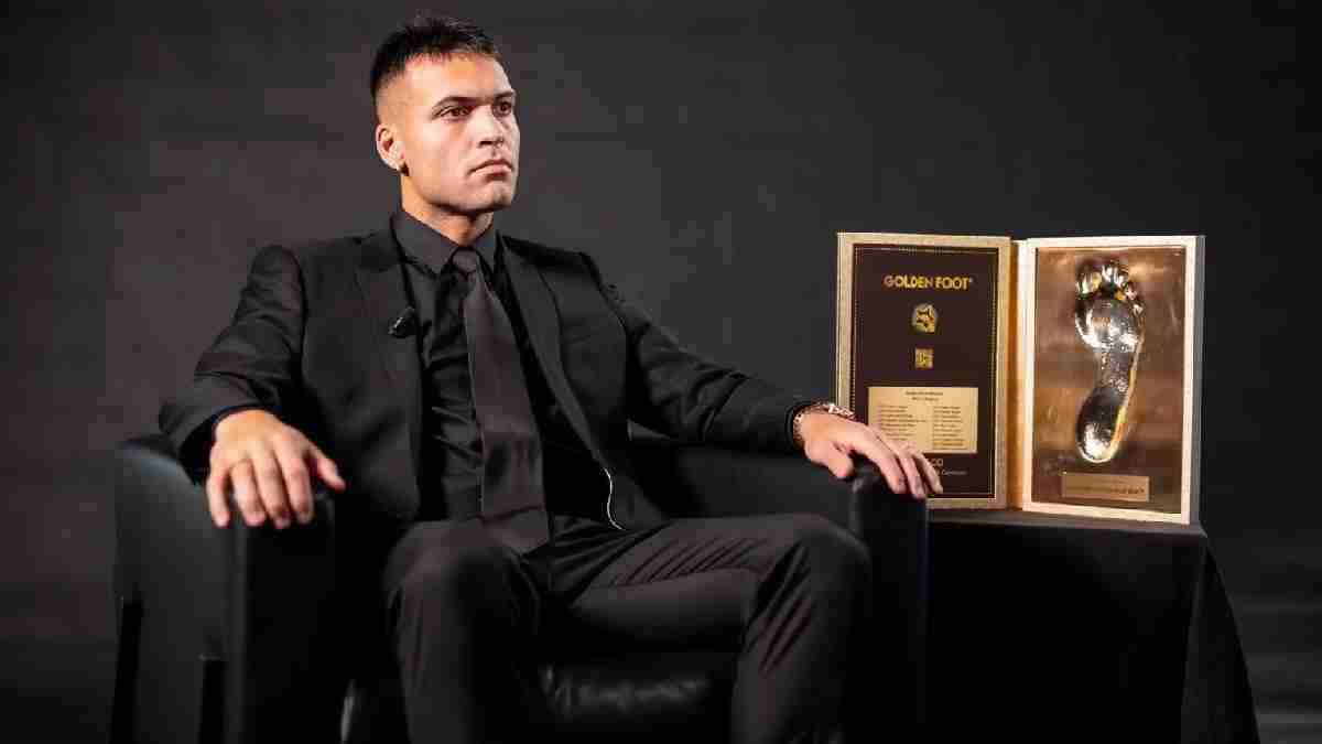 رسميا.. لاوتارو مارتينيز يحصل على جائزة "القدم الذهبية"