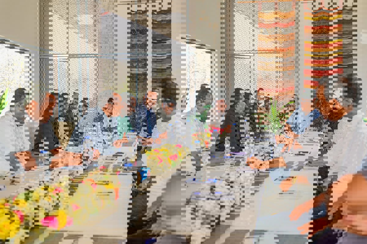 آبي أحمد يجتمع مع قادة تيغراي لأول مرة منذ اتفاق السلام
