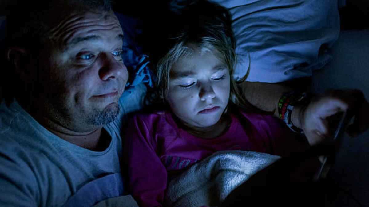 تضمن سلامته وخصوصيته.. إعدادات لا تتجاهلها قبل أن تسلّم طفلك "آيباد"