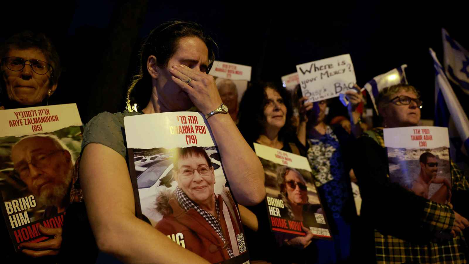 بعد فيديو حماس.. ماذا قالت عائلات الرهائن الإسرائيليين؟