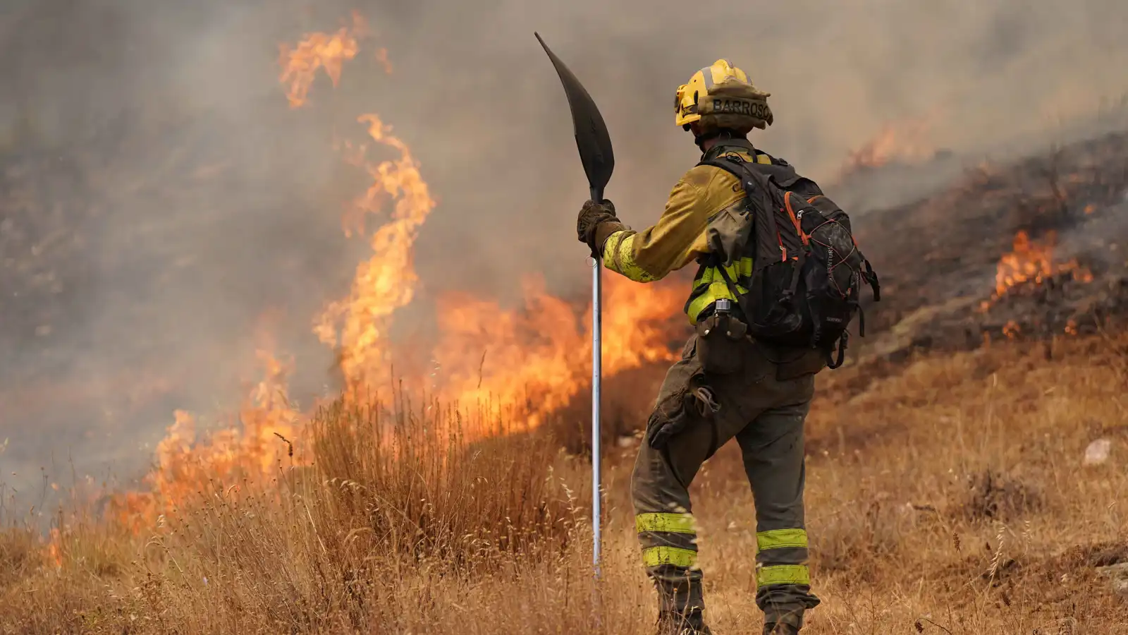 إسناد ألماني وتعزيزات استثنائية لمكافحة حرائق الغابات في إسبانيا