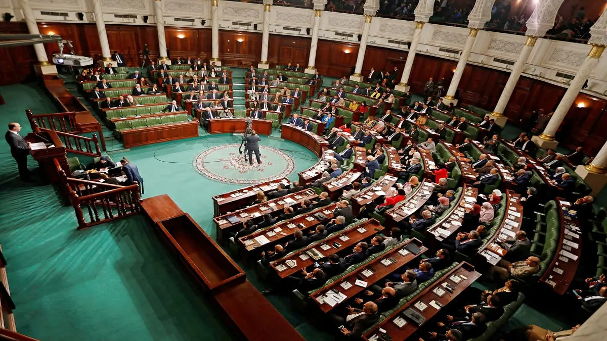 تونس.. "النهضة" تتهم "الدستوري الحر" بالاعتداء على أحد نوابها (صور)