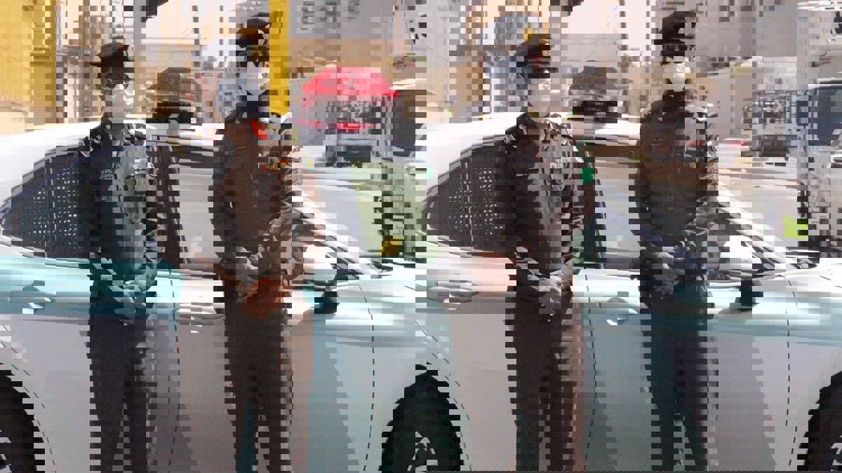 الشرطة السعودية تعتقل وافدا نشر مقاطع فيديو مخالفة للآداب العامة