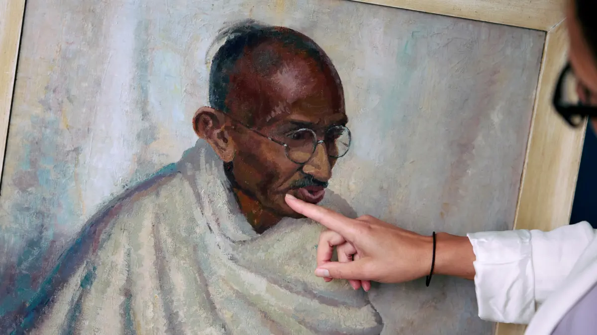 لوحة نادرة لغاندي تباع بأكثر من 200 ألف دولار في لندن