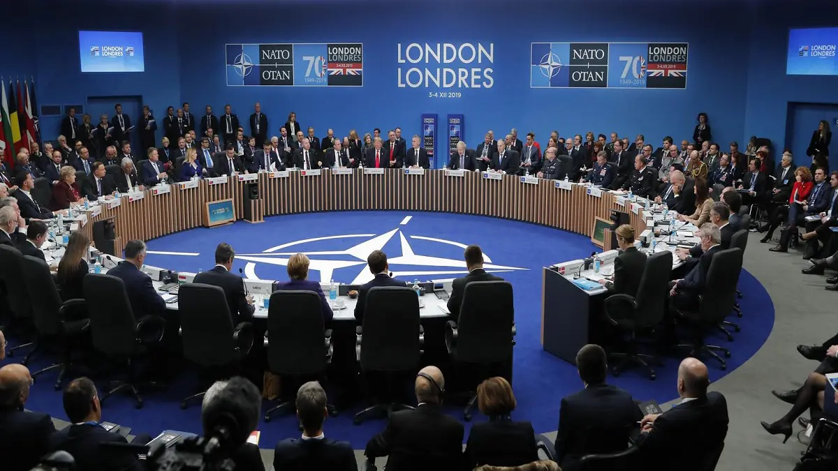 "الناتو" يرغب في تمديد مهمة التدريب التي ينفذها بالعراق استجابة لطلب ترامب