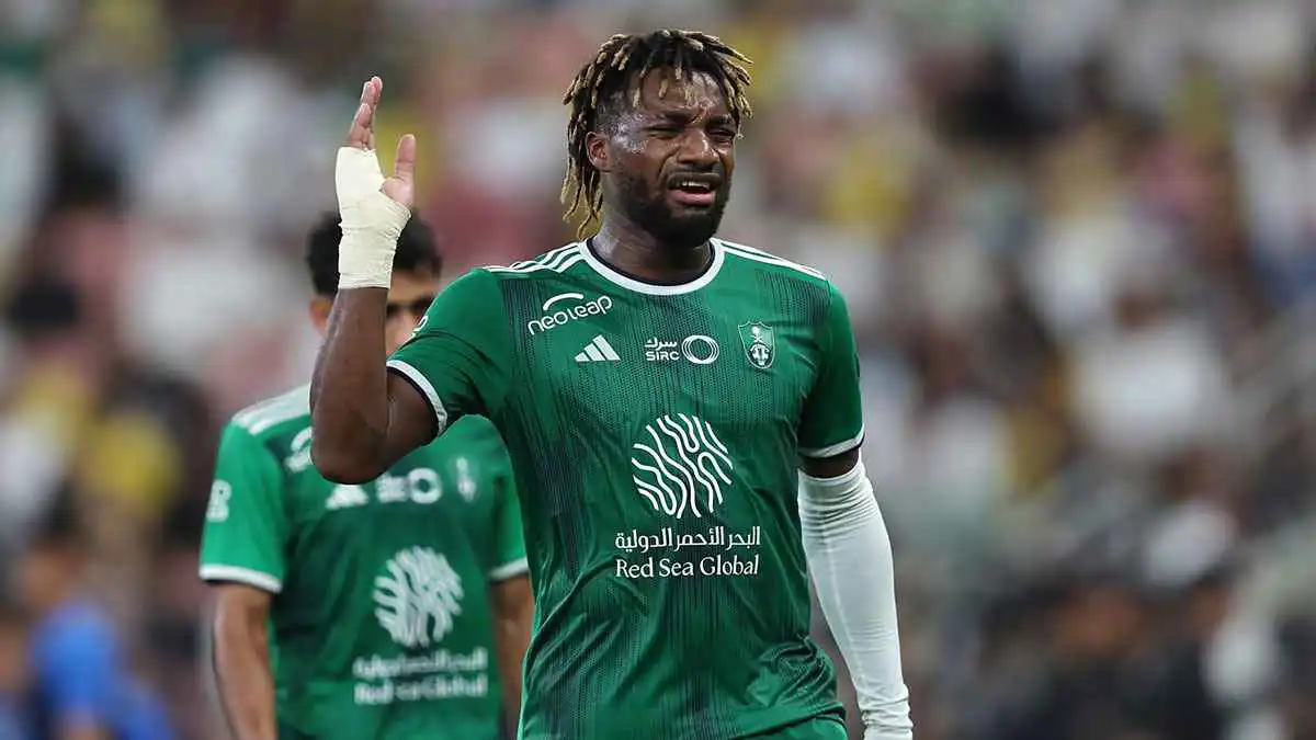 رقم ضخم.. كم الفارق بين راتب سان ماكسيمين في الأهلي السعودي وكلوب أمريكا؟