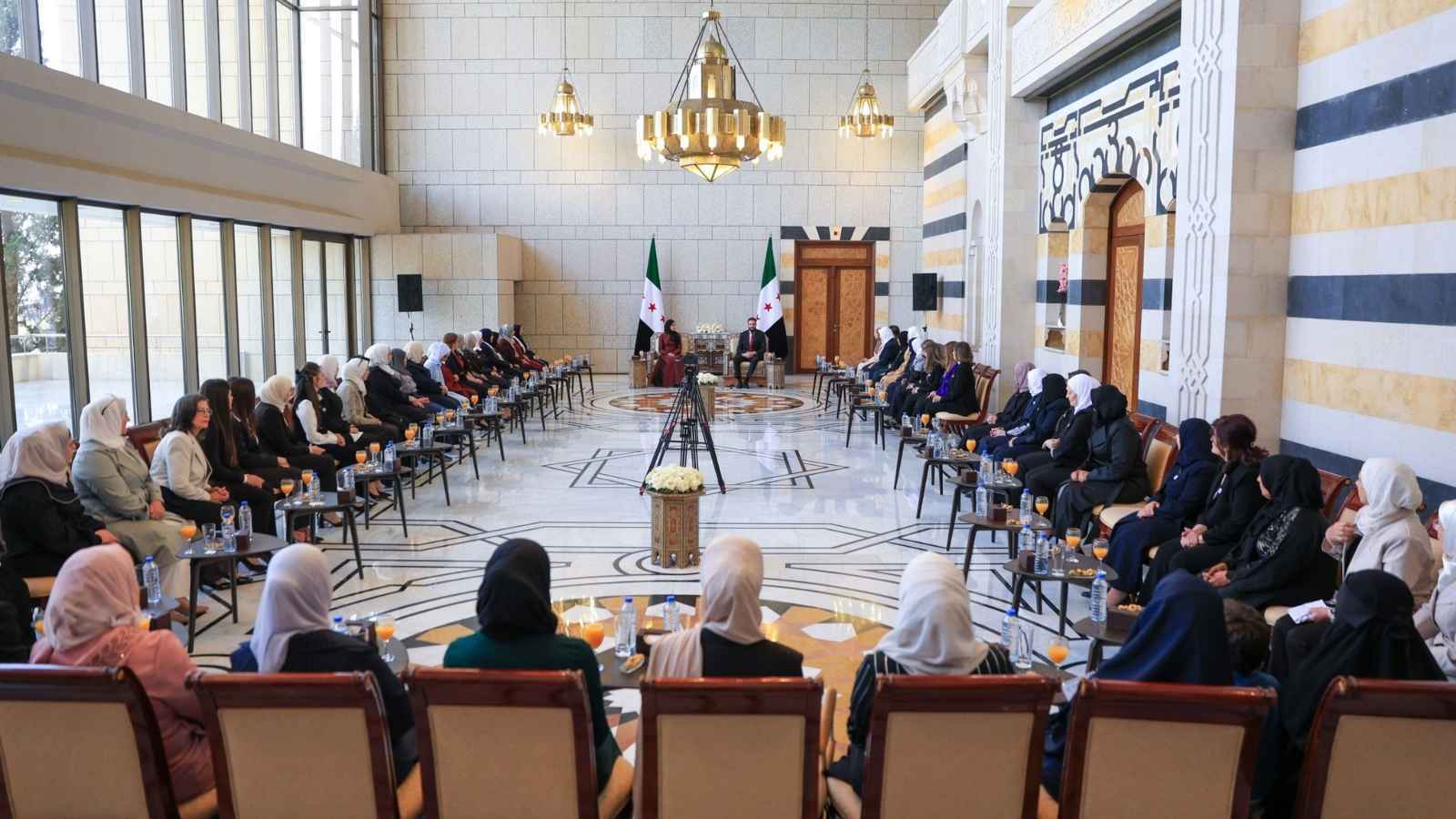 لأول مرة.. الشرع يكشف تفاصيل إنسانية عن أمه وزوجته (فيديو)