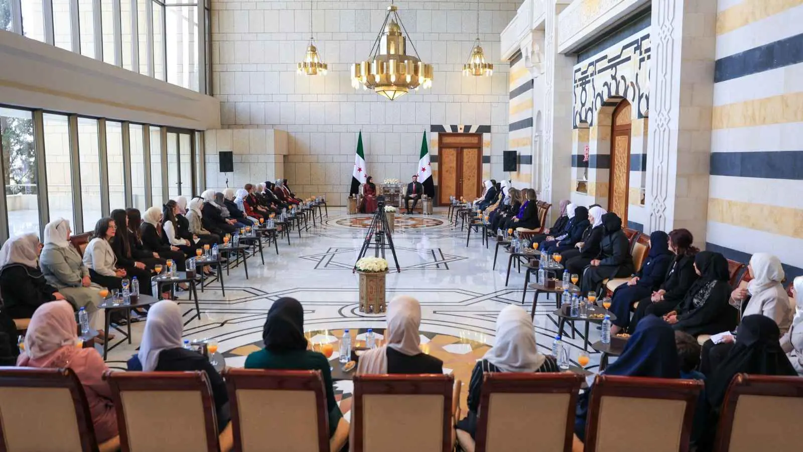 لأول مرة.. الشرع يكشف تفاصيل إنسانية عن أمه وزوجته (فيديو)