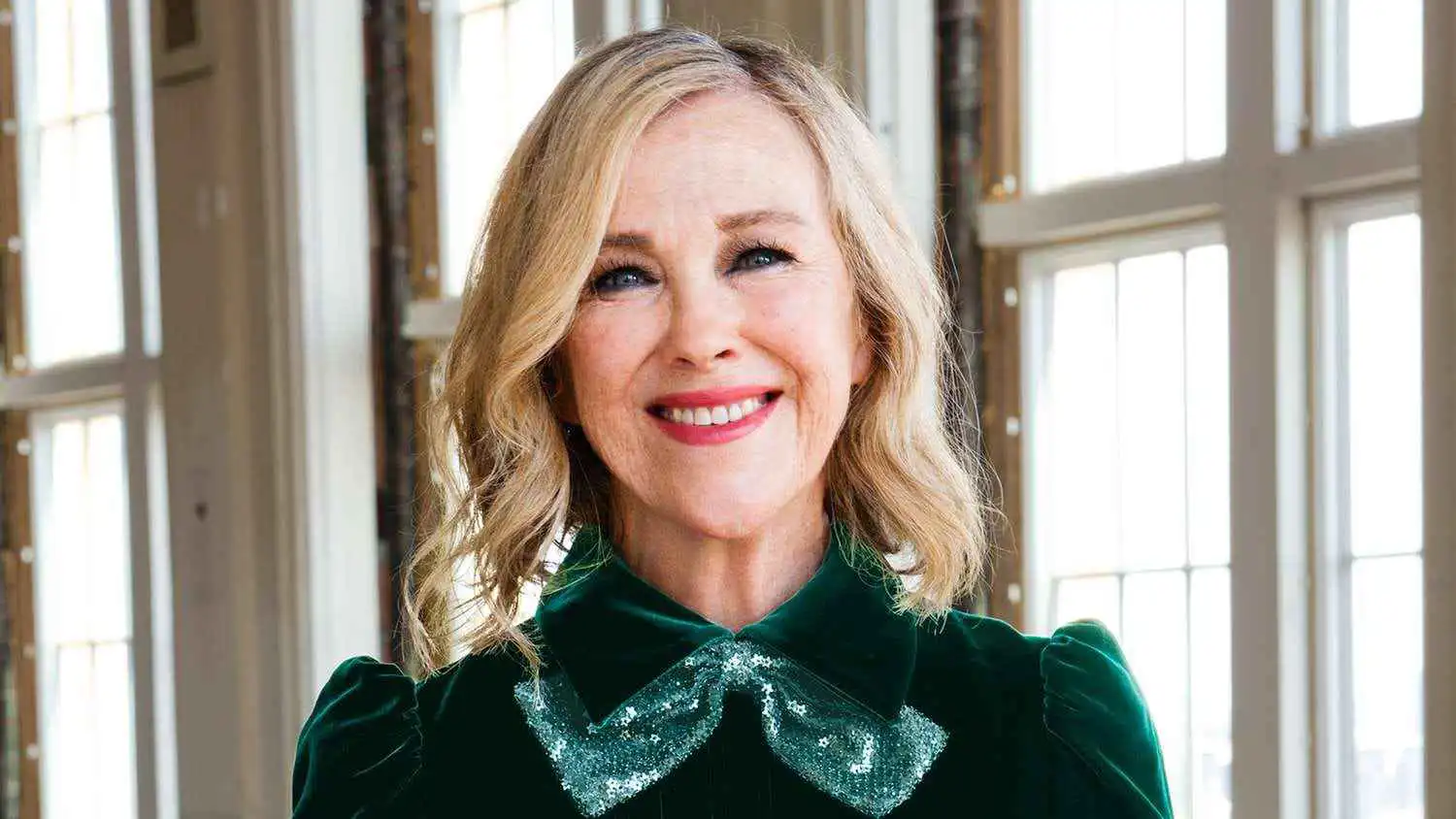 تكريم "مؤثر" لكاثرين أوهارا في حفل جوائز نقابة الممثلين (فيديو)