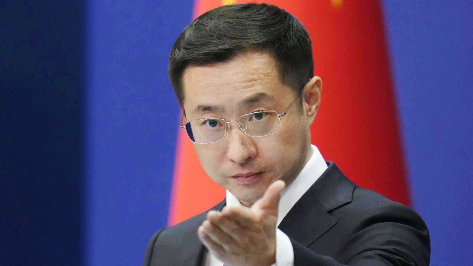 "انتهاك خطير".. الصين تندد بموافقة أمريكا على صفقة أسلحة لتايوان