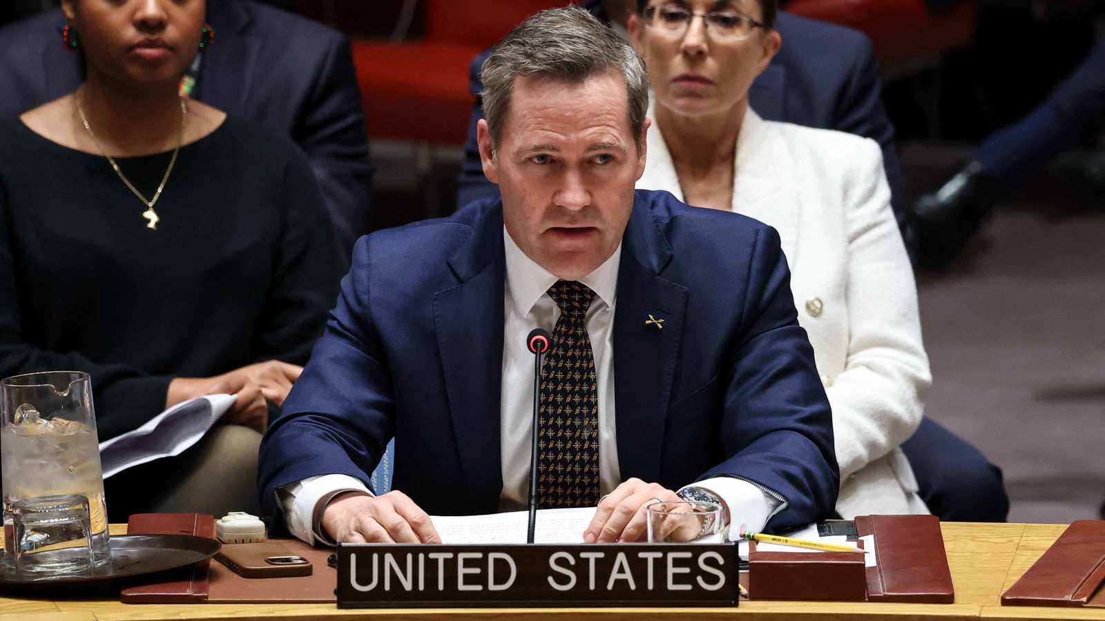 روسيا والصين تنددان بالضغوط الأمريكية على فنزويلا