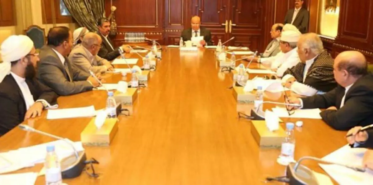 الحكومة اليمنية تبدأ بممارسة مهامها من عدن