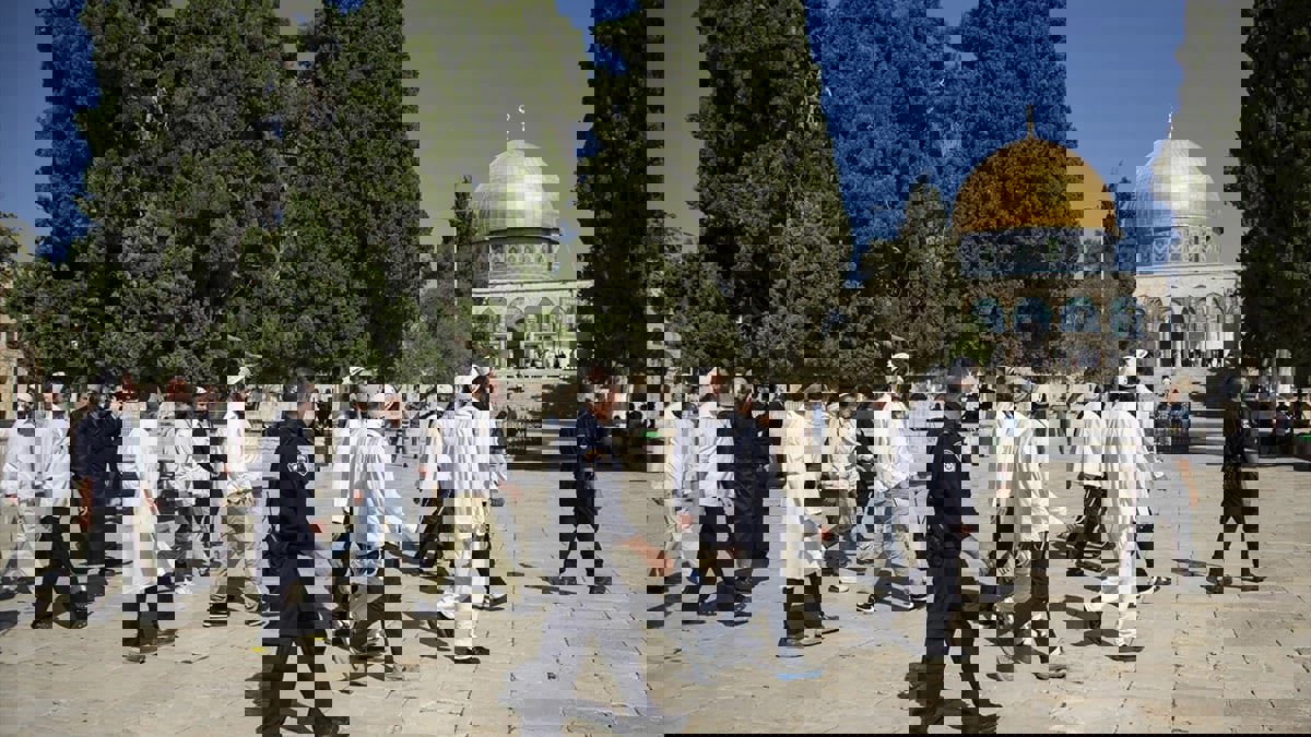 طقوس تلمودية وضرب فلسطينيين.. اقتحامات واسعة للأقصى في عيد العرش العبري