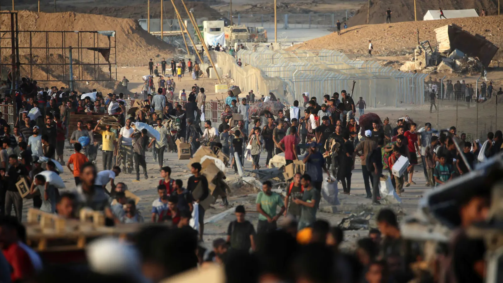 613 قتيلًا حصيلة "مجازر المساعدات" في غزة