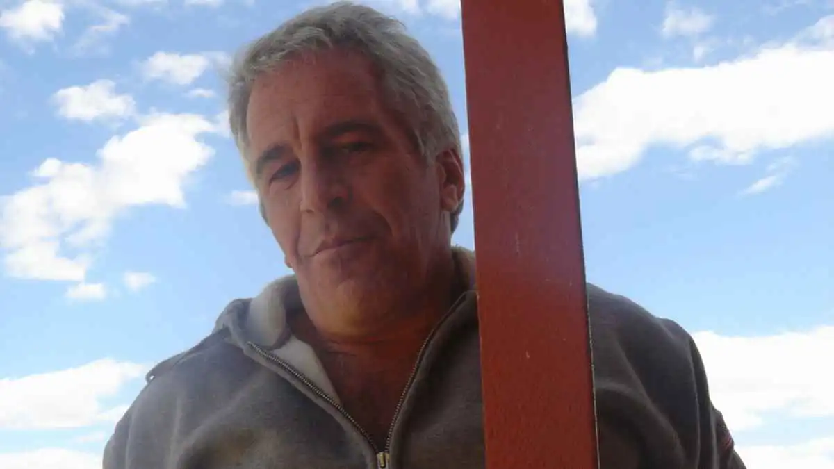 إبستين في تل أبيب؟ صور جديدة تحدث ضجة في العالم (صور)