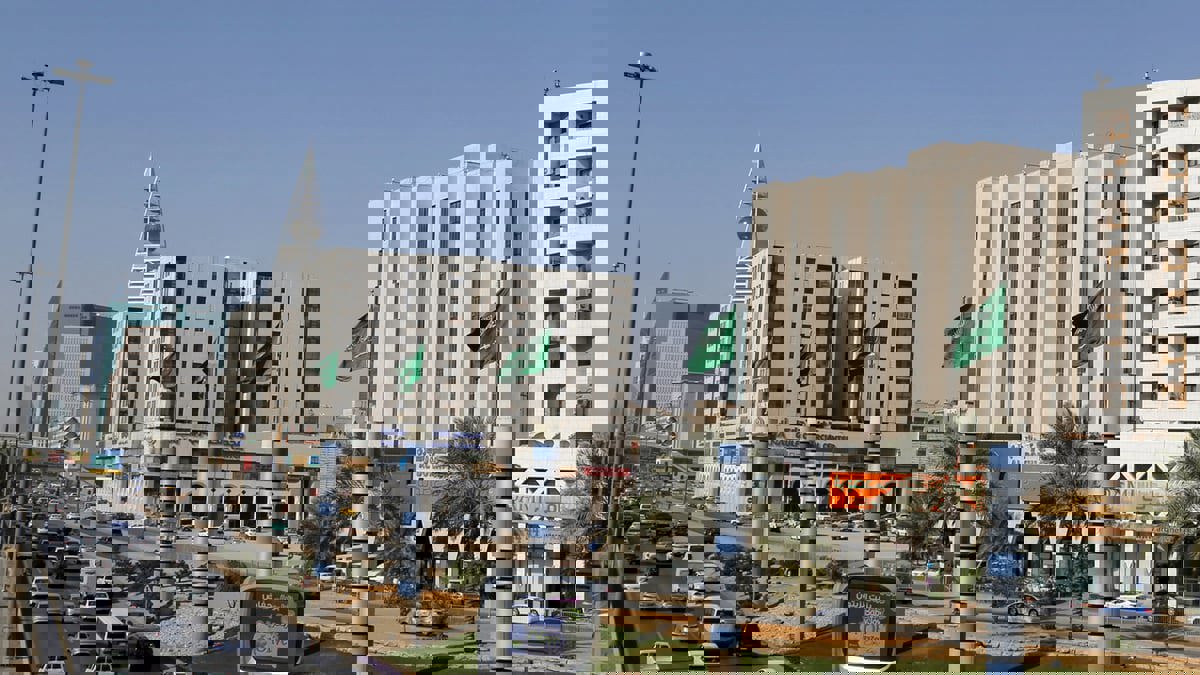 تشكيك بـ"العصامية" ورحلة الصعود.. رواد أعمال شبان يثيرون جدلا واسعا في السعودية