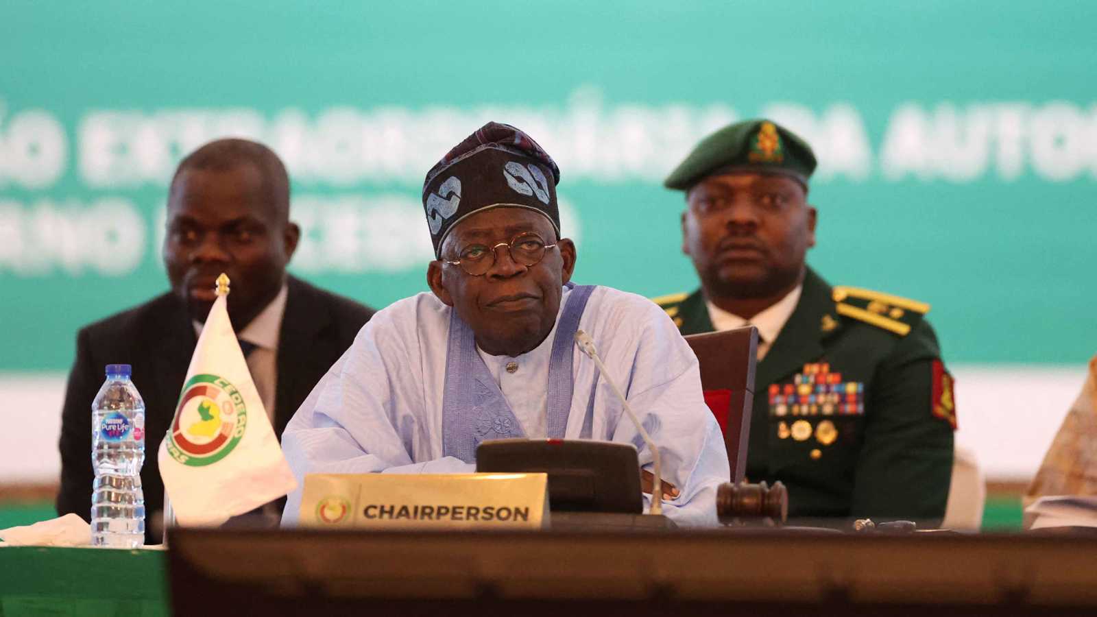 أزمات تهز نيجيريا.. التمرد والعصابات يدفعان "عملاق إفريقيا" إلى إعلان الطوارئ