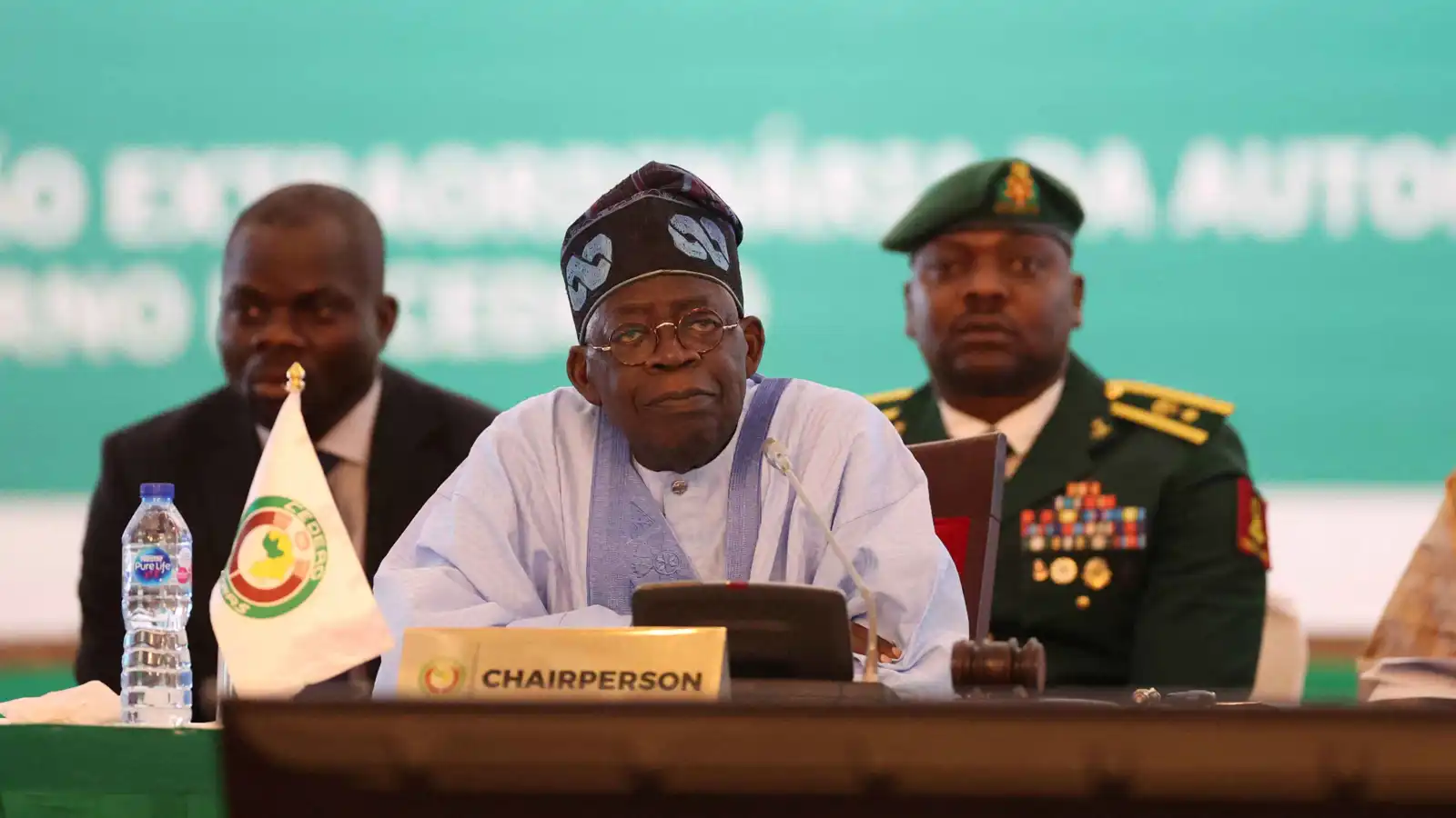 أزمات تهز نيجيريا.. التمرد والعصابات يدفعان "عملاق إفريقيا" إلى إعلان الطوارئ