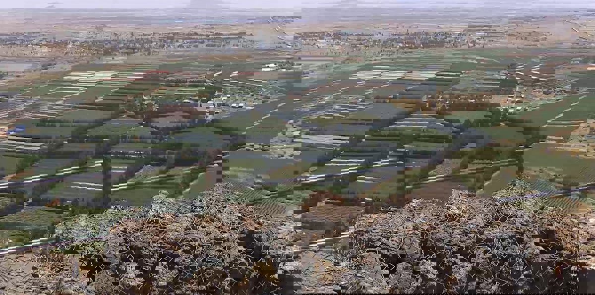 إسرائيل تغلق المجال الجوي في الجولان بعد الضربات الغربية بسوريا