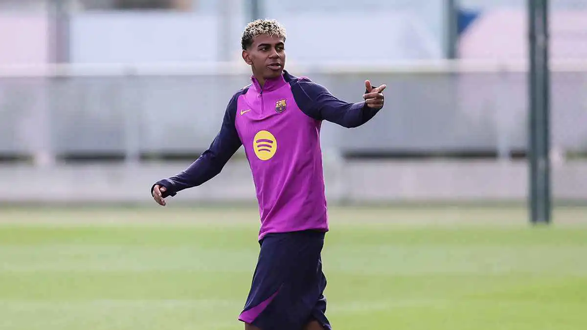 لامين يامال يزف بشرى سارة لبرشلونة