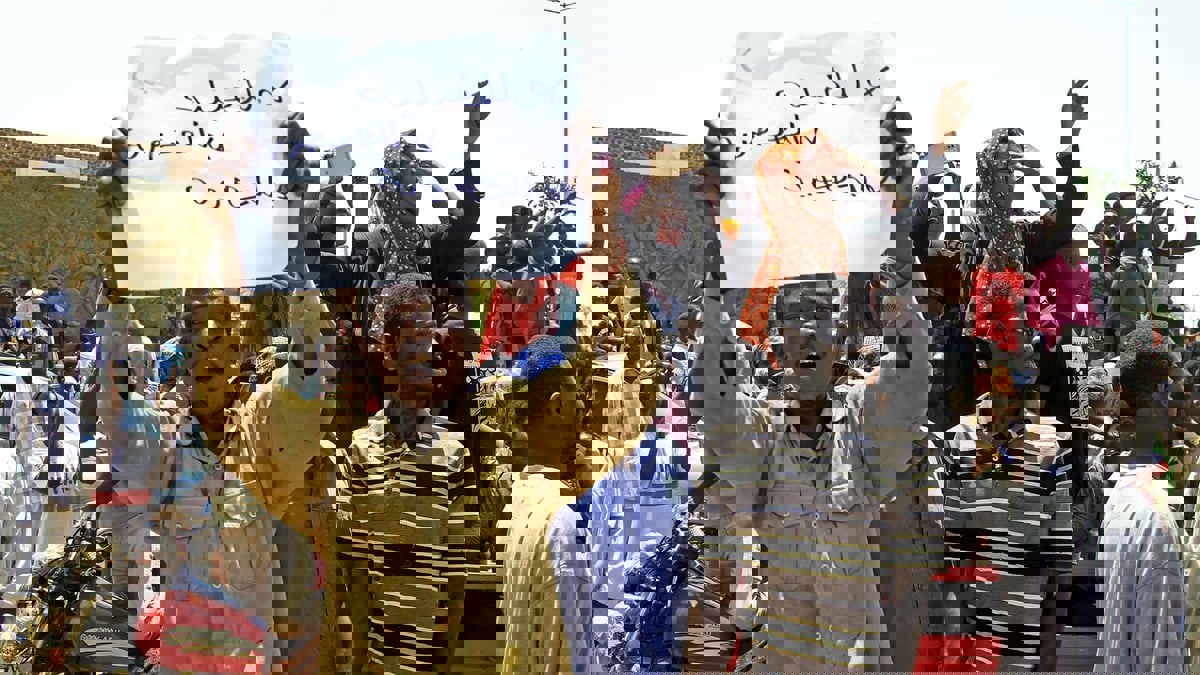 السودان.. أحزاب تحذر من انزلاق البلاد لحرب أهلية وتدعو لـ"الوحدة"