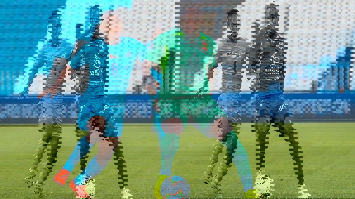 صحيفة: شباب الأهلي دبي يجدد عقد أحمد خليل