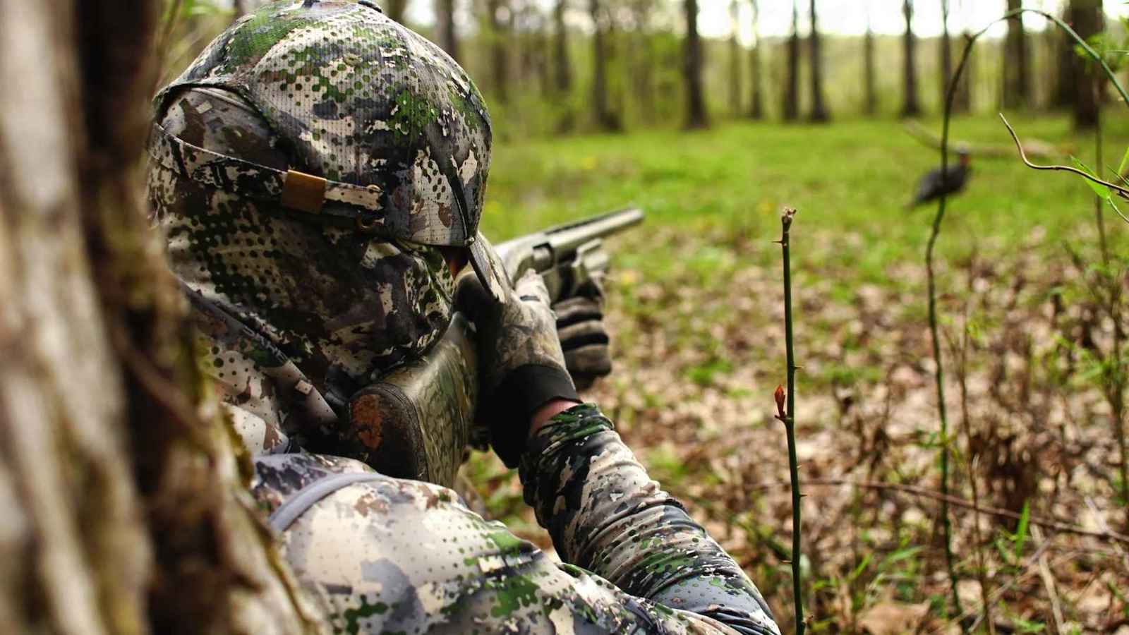 ثأر غير مألوف.. صيادون يلاحقون خنزيرًا غدر بقروي تركي (صور)