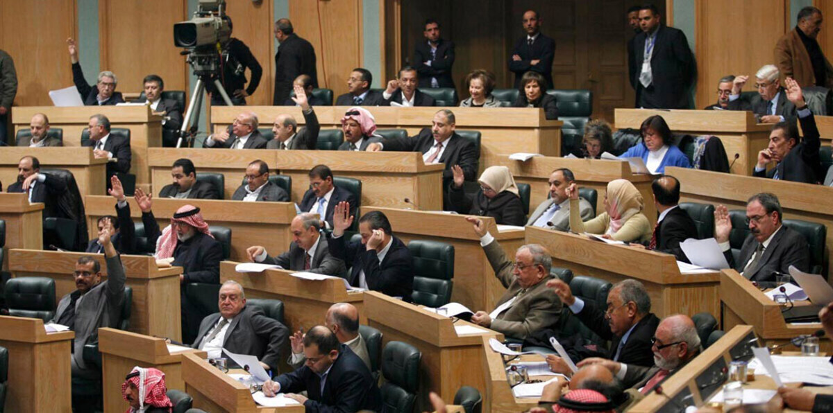 غضب برلماني بسبب موقف الحكومة من حادثة السفارة الإسرائيلية.. وعقد جلسة مغلقة (فيديو)