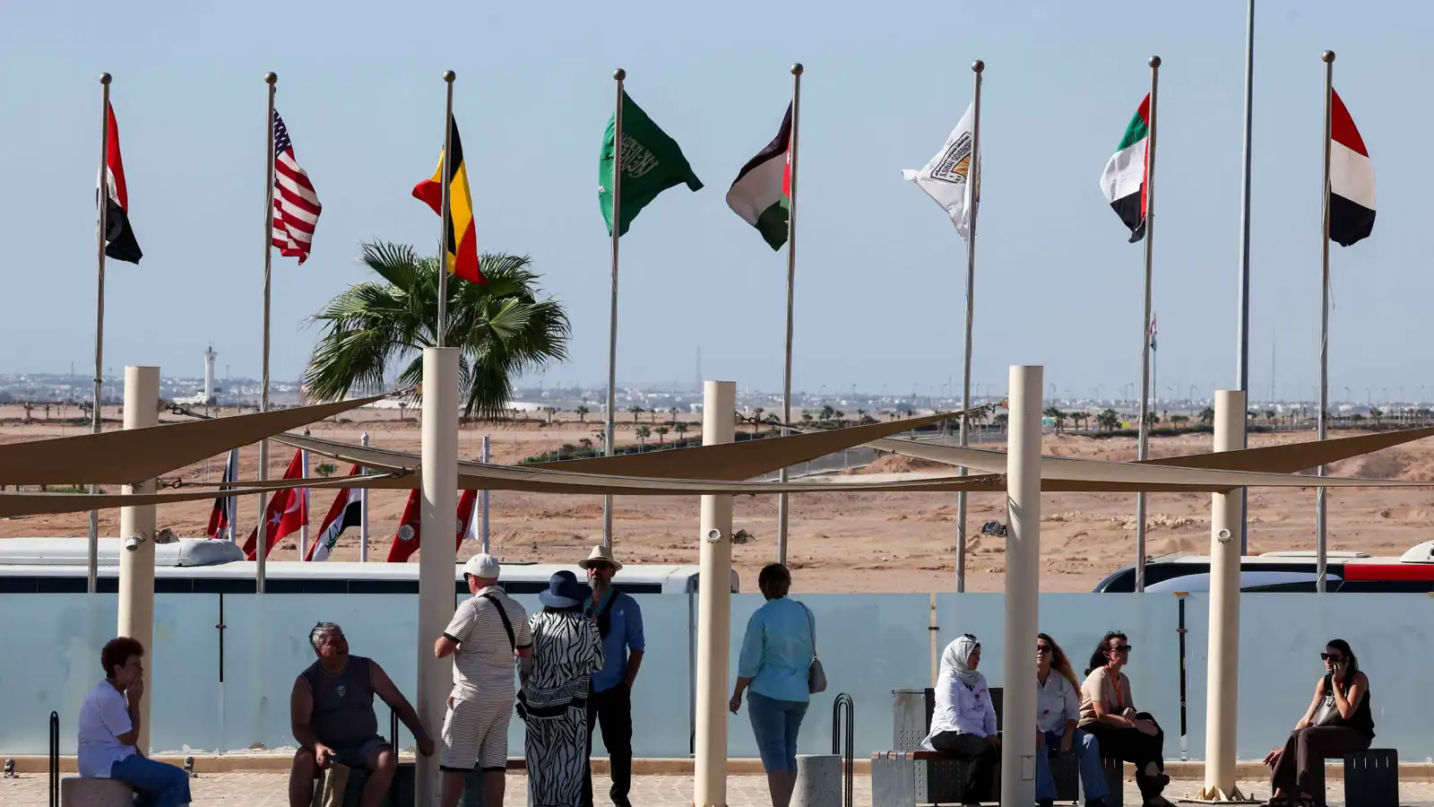 في غياب إسرائيل.. ترامب يدعو إيران لقمة "شرم الشيخ" ويزيد قائمة المشاركين