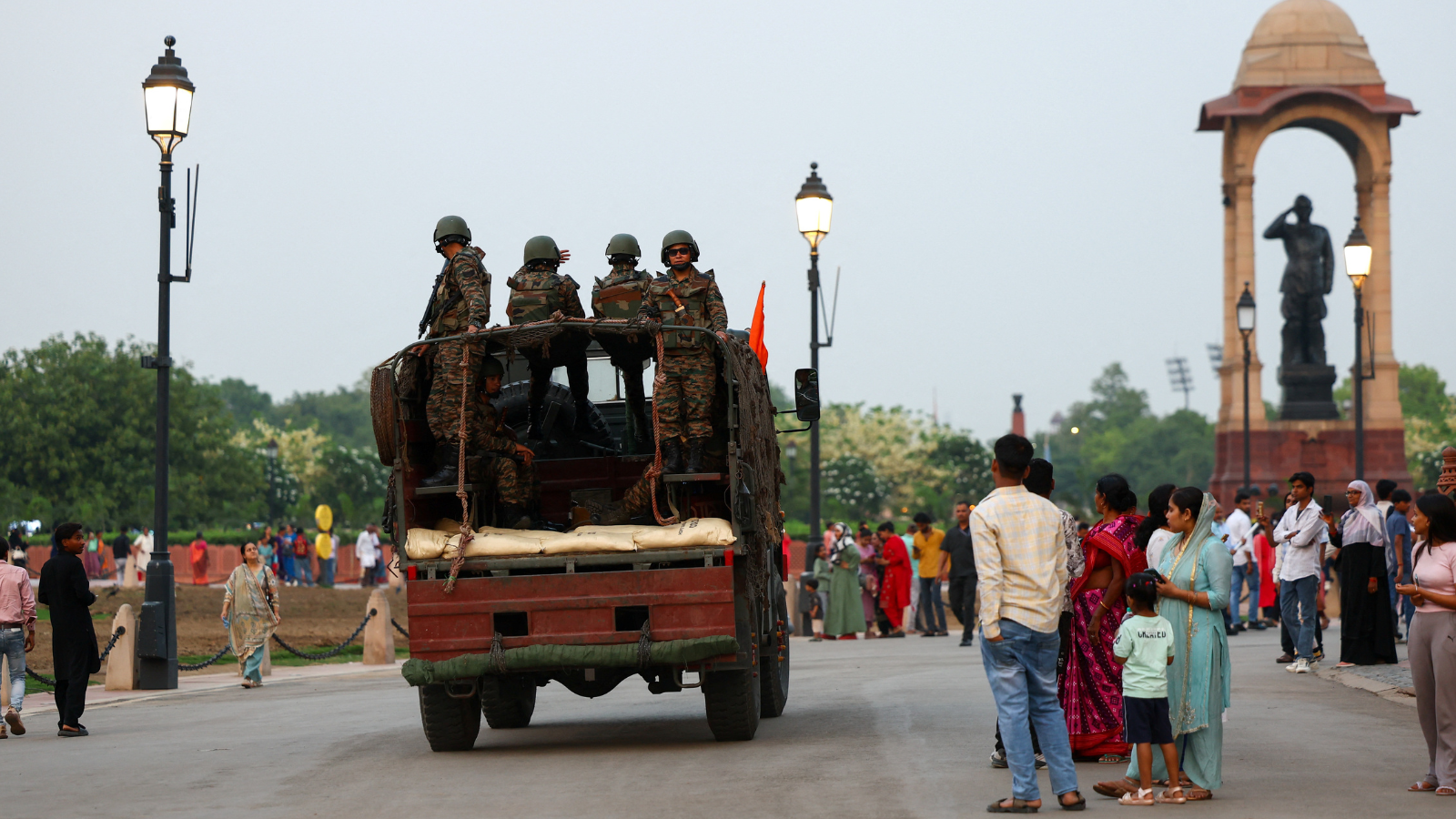 خاص - مكاسب ترامب من وقف إطلاق النار بين الهند وباكستان